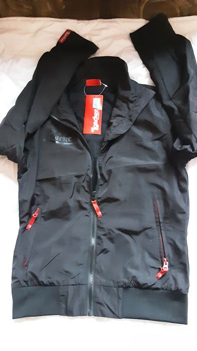 Geacă subțire neagră mărimea S Nou cu etichetă