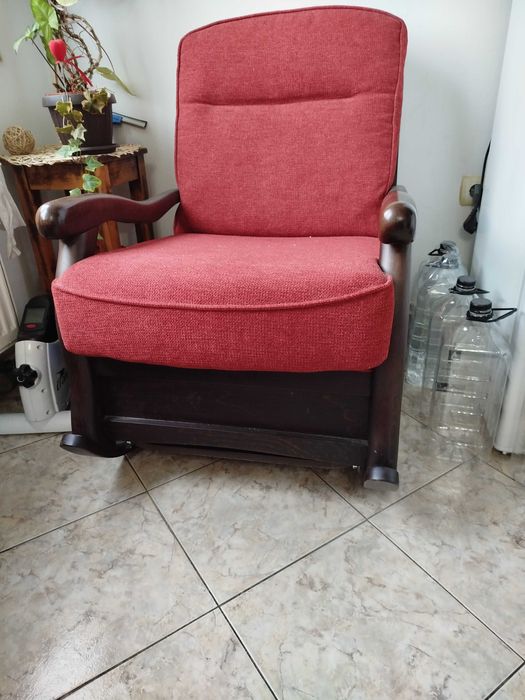 Balansoar confecționat din lemn