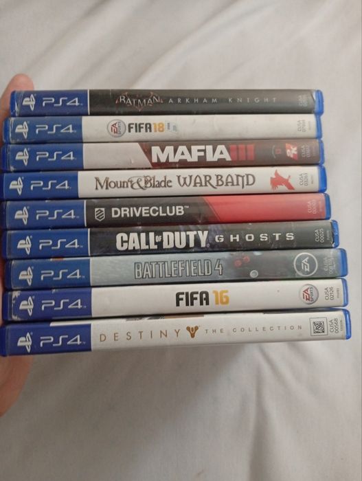PS4 2 пульта в отличном состоянии