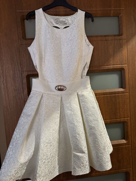 Junona рокля нова