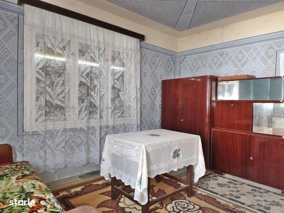 Casa la tara, gaz, acces auto, teren 4122 mp – Petid, Bihor
