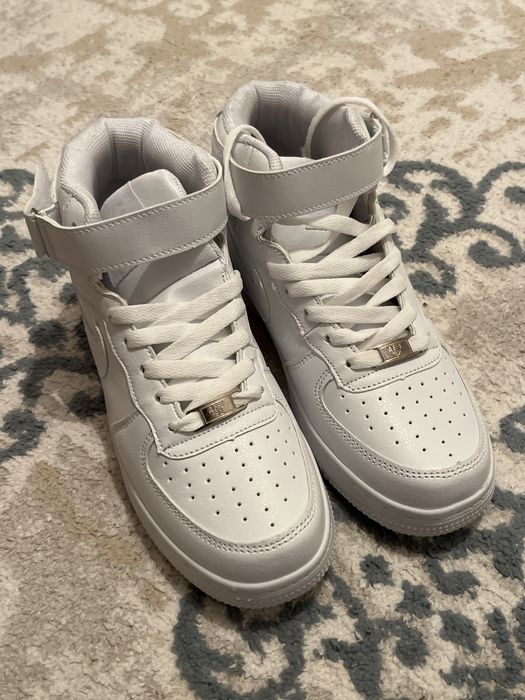 Кроссовки Nike Air Force Mid новые