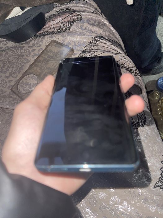 Продам телефон Honor