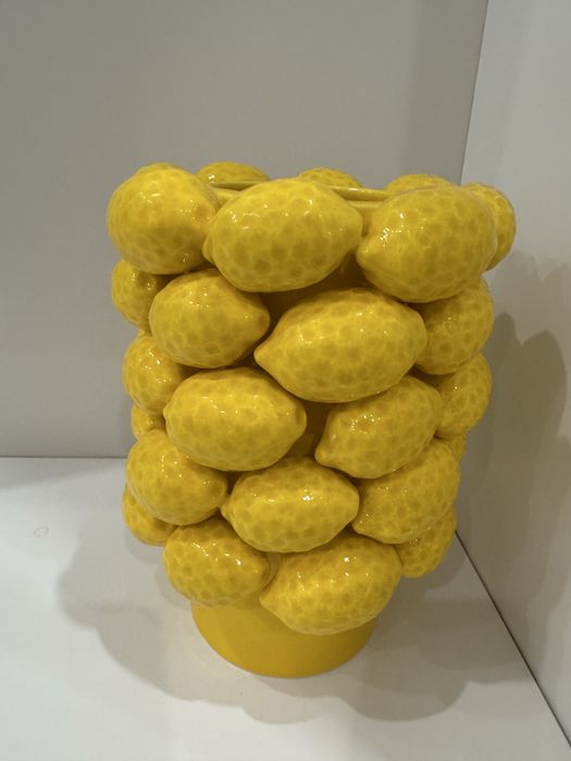 Стильная ваза из лимонов