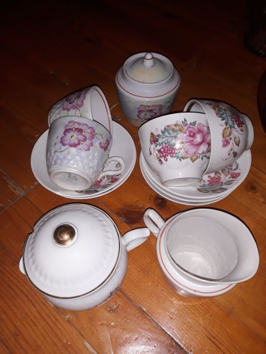 продам сервиз чайный в центре города