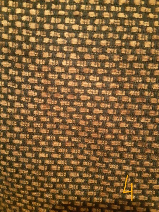 Поли с различен цвят, материя и цени