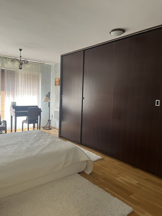 Продава се Четиристаен апартамент в Варна, Базар Левски - 220 кв.м за 2432 €/кв.м - Снимка #11