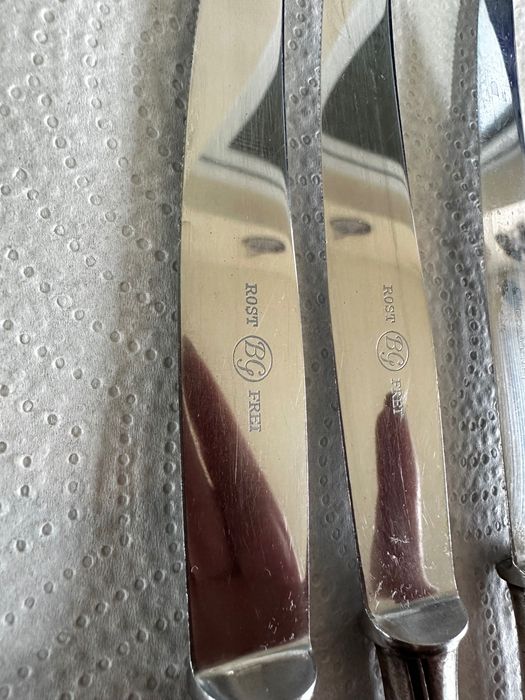 24 buc  placate în argint 100 ,lingurițe cuțite furculite