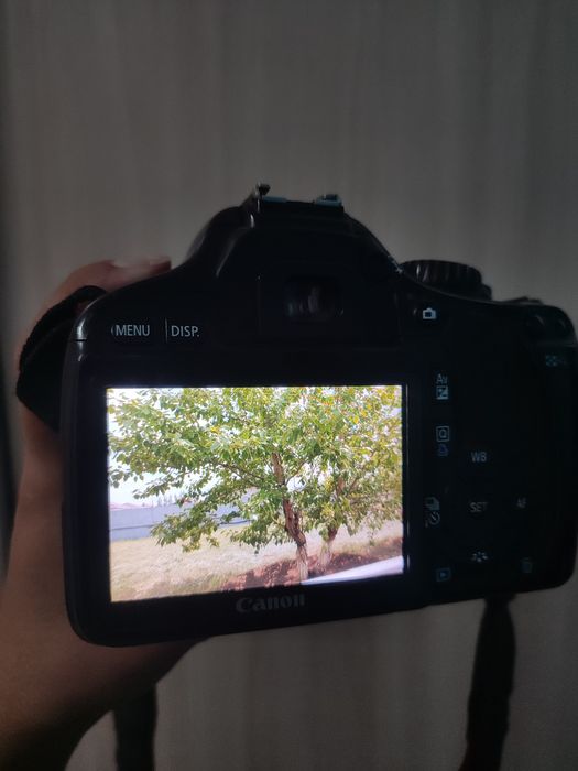 Canon EOS 550D

Продается фотокамера Canon EOS