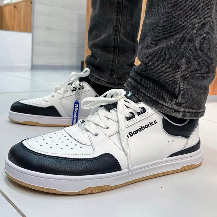 Кроссовки Barebarics. Размер 46.
Б