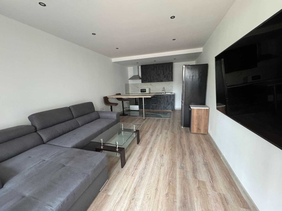 Тристаен апартамент - Люлин център