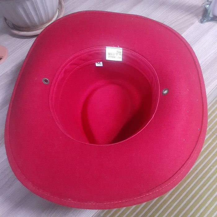 Продам новую шляпу ковбойскую