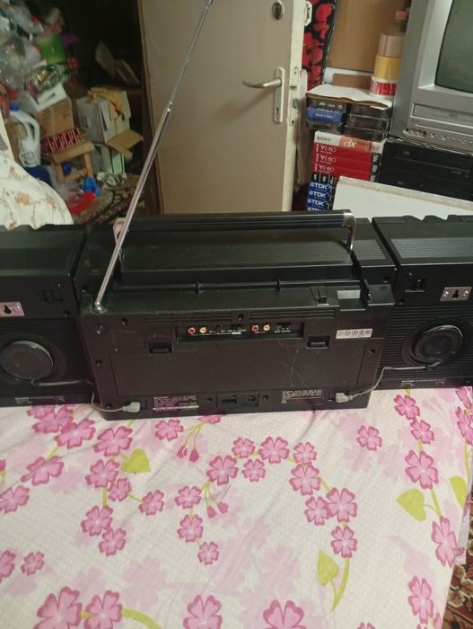 Dublu radio caset Sharp 700  made Japan