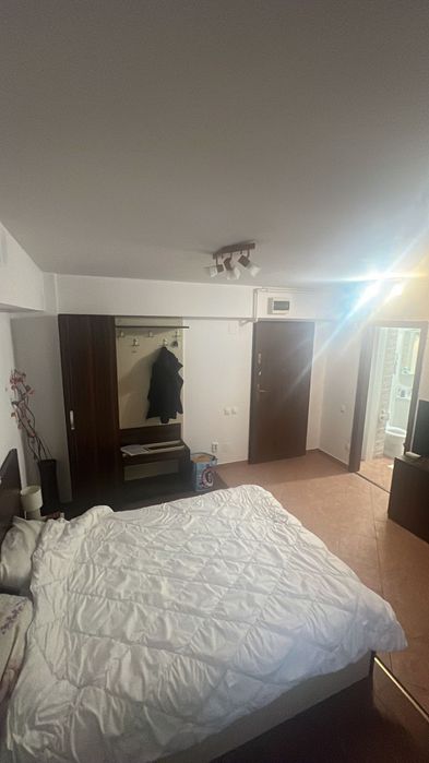 Sinaia. Garsoniera  de închiriat pe termen lung zona furnica.