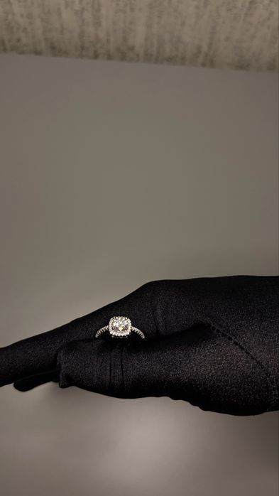 Пръстен с moissanite VVS1, 1.0 карата