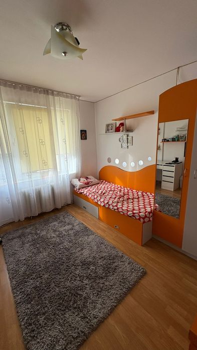 Apartament cu 2 camere de închiriat
