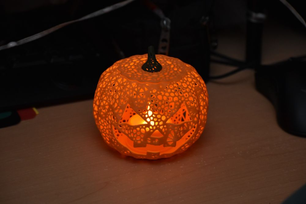 Светеща Хелоуин тиква за декорация
