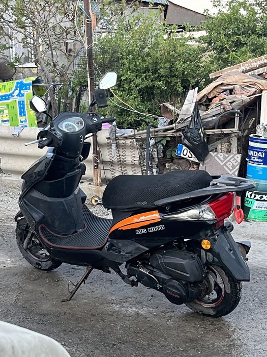 Почти новые скутера