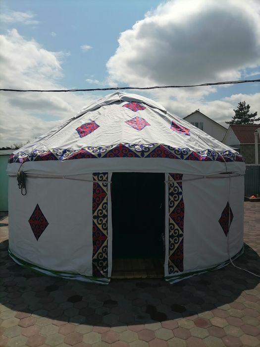 Кигіз үйлер. Юрты.