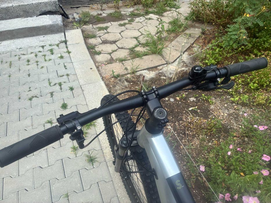 Cube Attention SLX 29"