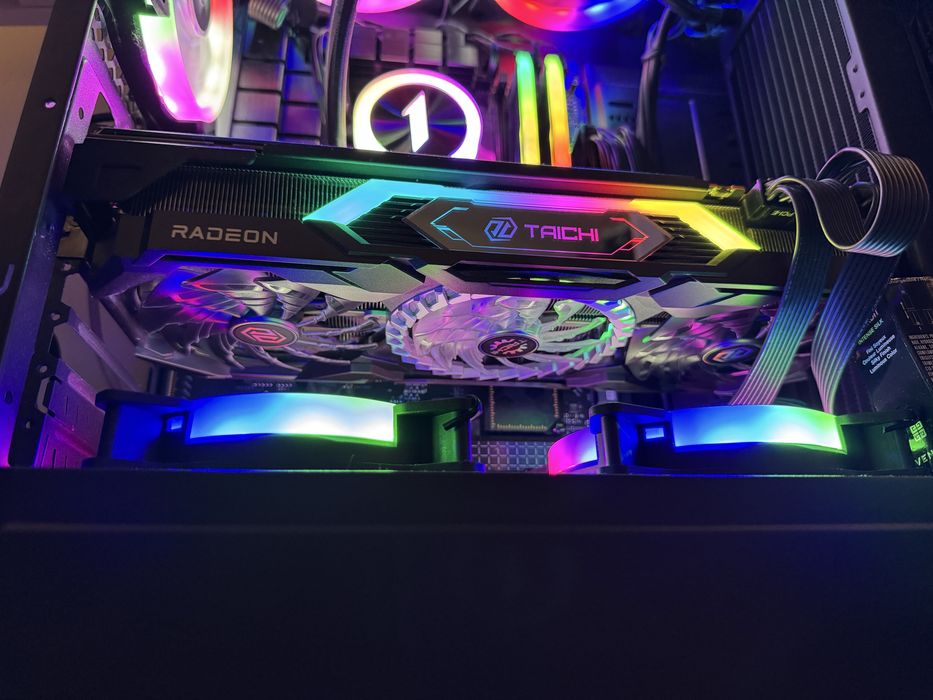 Placa video RX 6800 XT Taichi RGB 16 GB