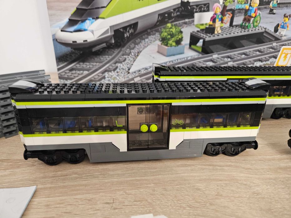 LEGO City Tren expres de pasageri 60337