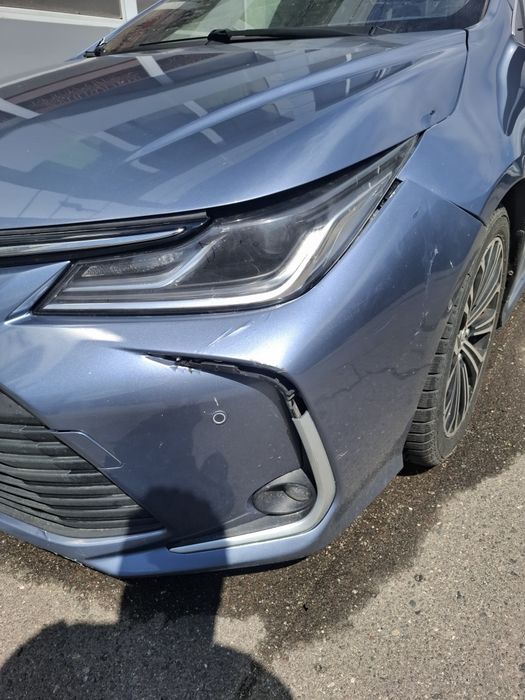 toyota corolla 1.8 hybrid