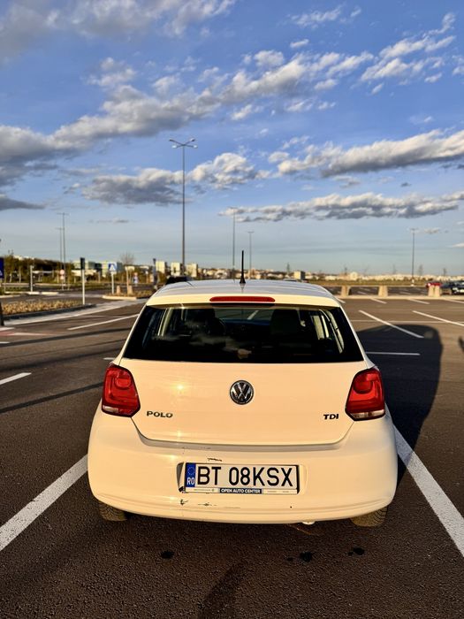 VOLKSWAGEN Polo 2012 — imagine 3