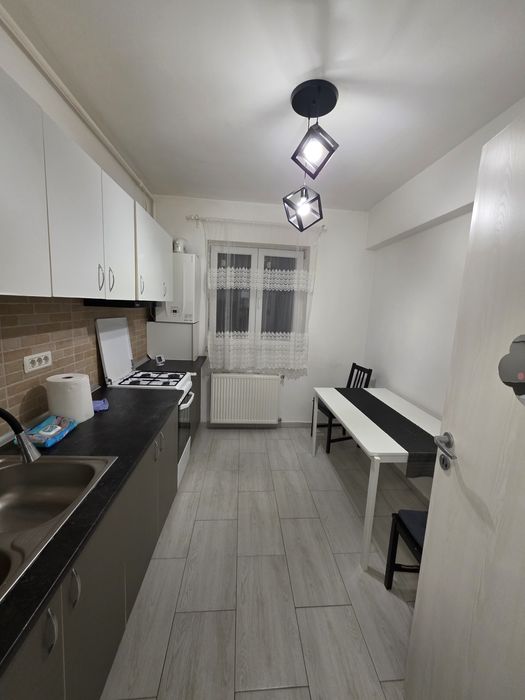 Apartament 2 camere de închiriat