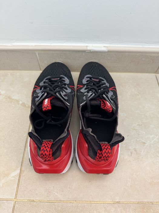 Продавам обувки Nike React Vision.