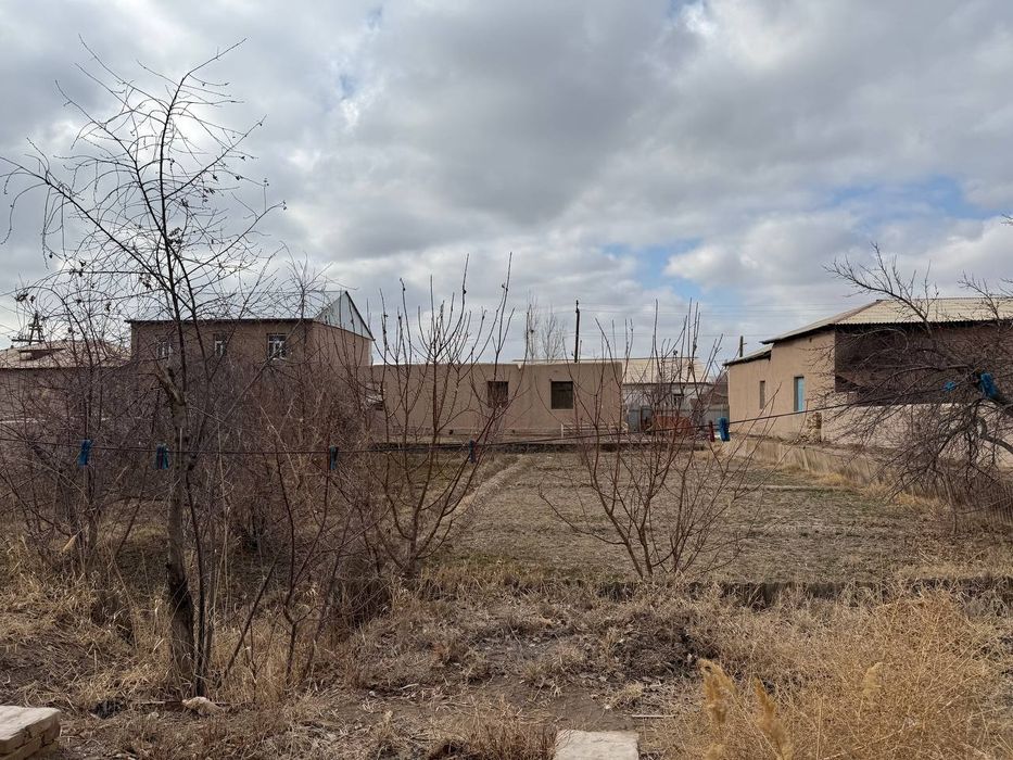 дом 5 комнатный с садом 13 сотик