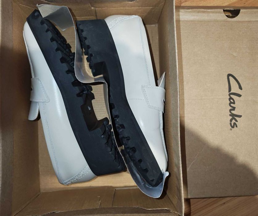 CLARKS - Кожени мокасини