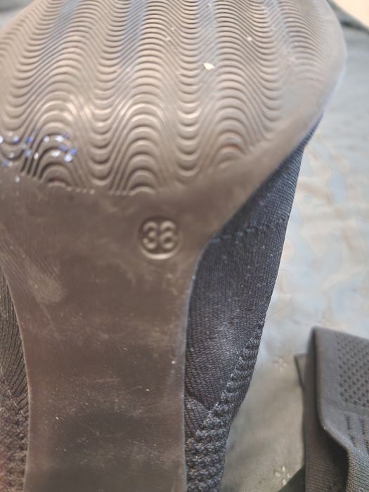 Дамски боти на ток