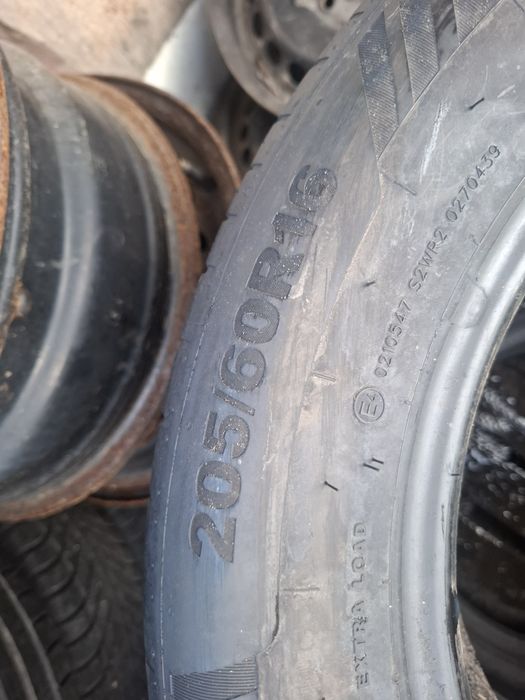 Vand 2 sau 4 anvelope 205 60 16 ca noi vara dot 2023