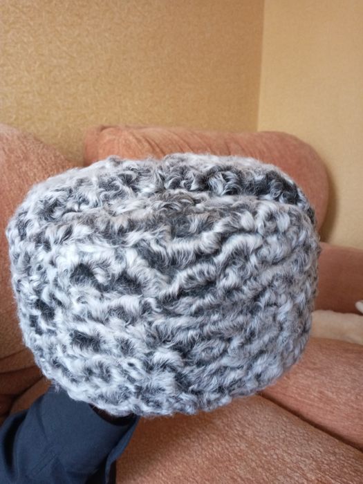 Продаётся каракуливая шапка