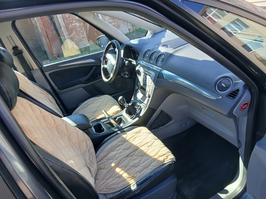 Ford galaxy 2.0 tdci 140 de cai din 2009