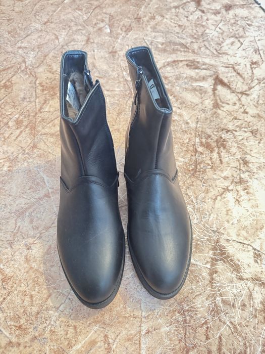 Продам зимнюю обувь