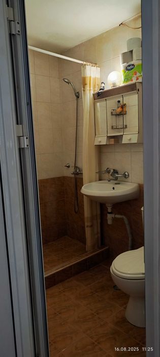 Дава се под наем Двустаен апартамент в Варна, Трошево - 40 кв.м за 260 € - Снимка #7