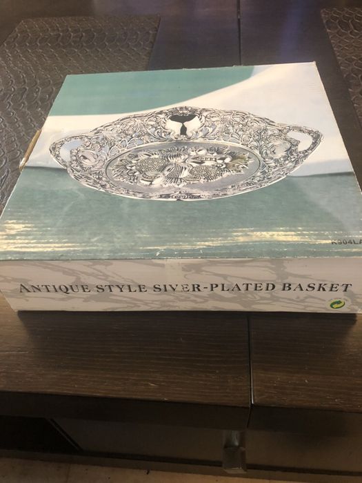 Метални фруктиери,стъклени поставки