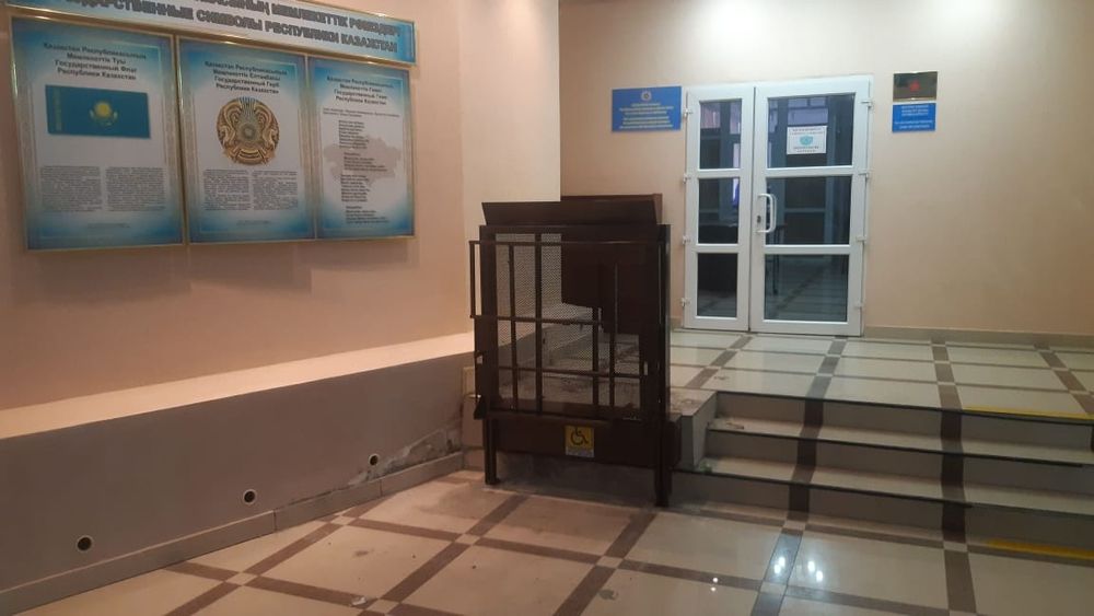 Вертикальные подъёмники (пандус) для инвалидов