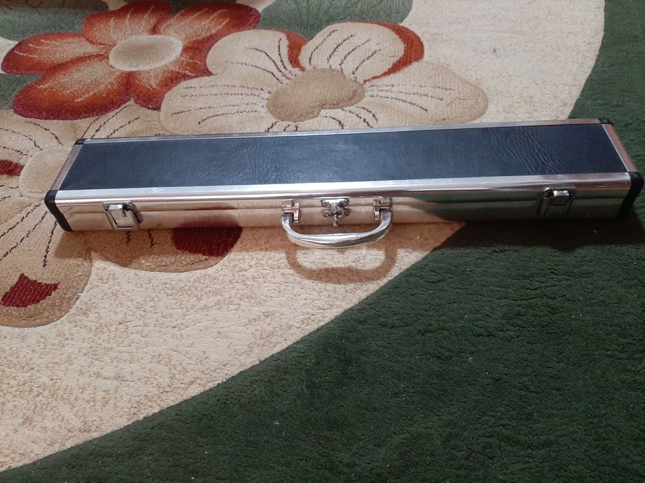 Продам кий бильярдный