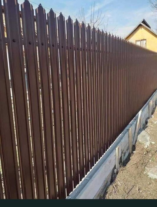 Executam garduri diferite modele