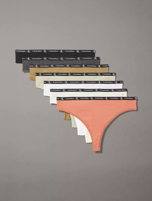 Нижнее белье Calvin Klein