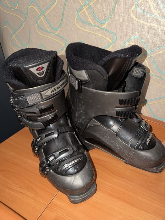 Ски обувки  NORDICA