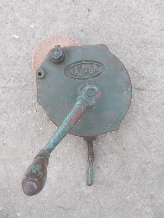 Polizor manual Valdor din perioada razboiului Intretinut