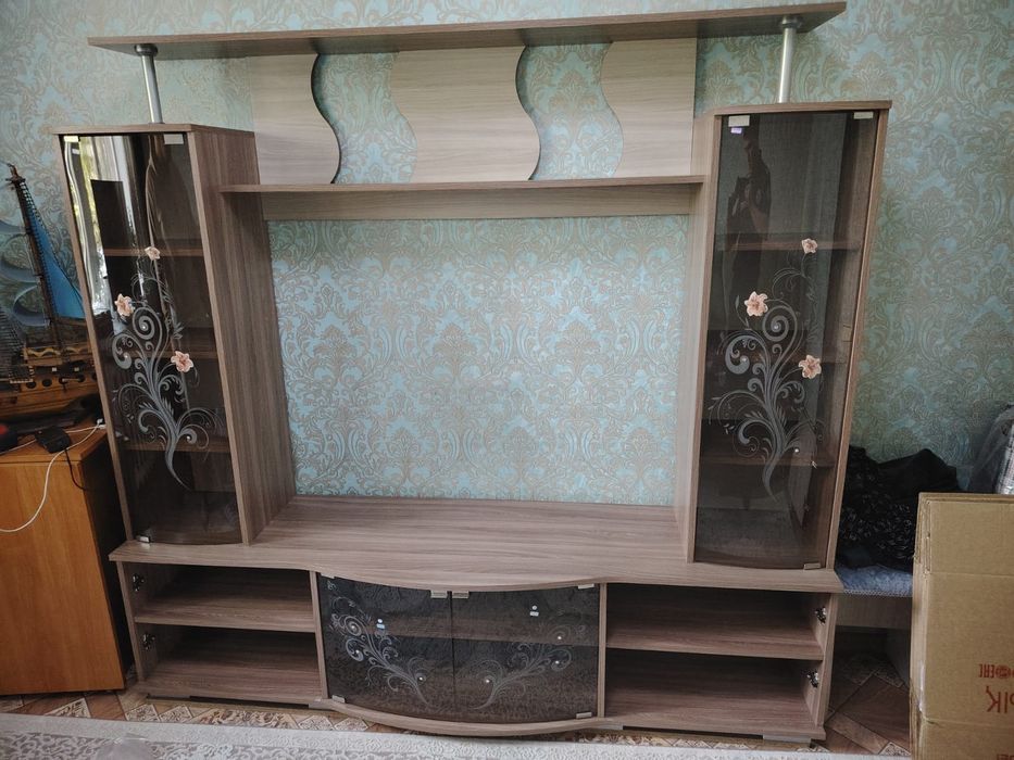 Продам стенку для гостиной, модель Виста-18