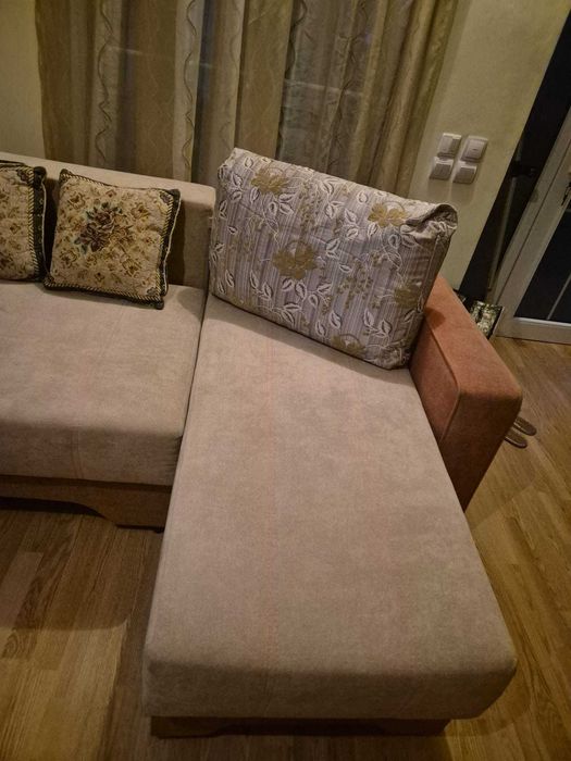 Vand canapea extensibila, cu lada de depozitare