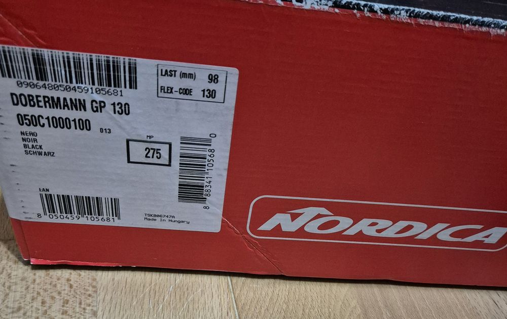 Nordica Dobermann gp 130 Clapari ski ,mărimea 42-43