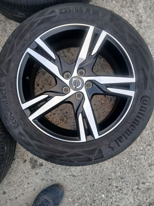 Jante bicolore 235 55 18 5 x 108 continental bolvo xc 40 v 90