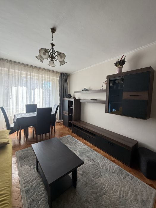 Apartament de inchiriat
